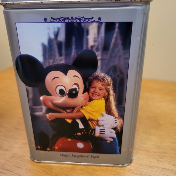 1996 Nestle Toll House Walt Disney World Metal Tin 25th Anniversary Epcot T8 - Picture 6 of 10